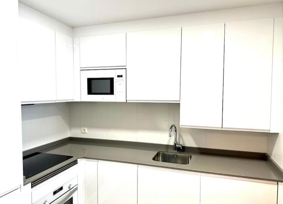 Studio 14 + Garaje Incluido. Nuevo, Elegante, Acogedor. Аро Экстерьер фото