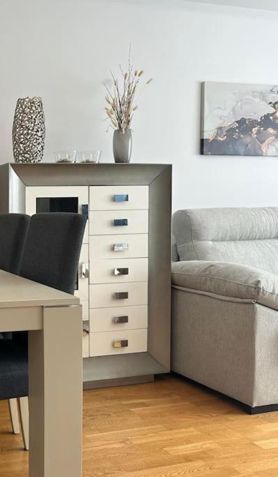 Studio 14 + Garaje Incluido. Nuevo, Elegante, Acogedor. Аро Экстерьер фото