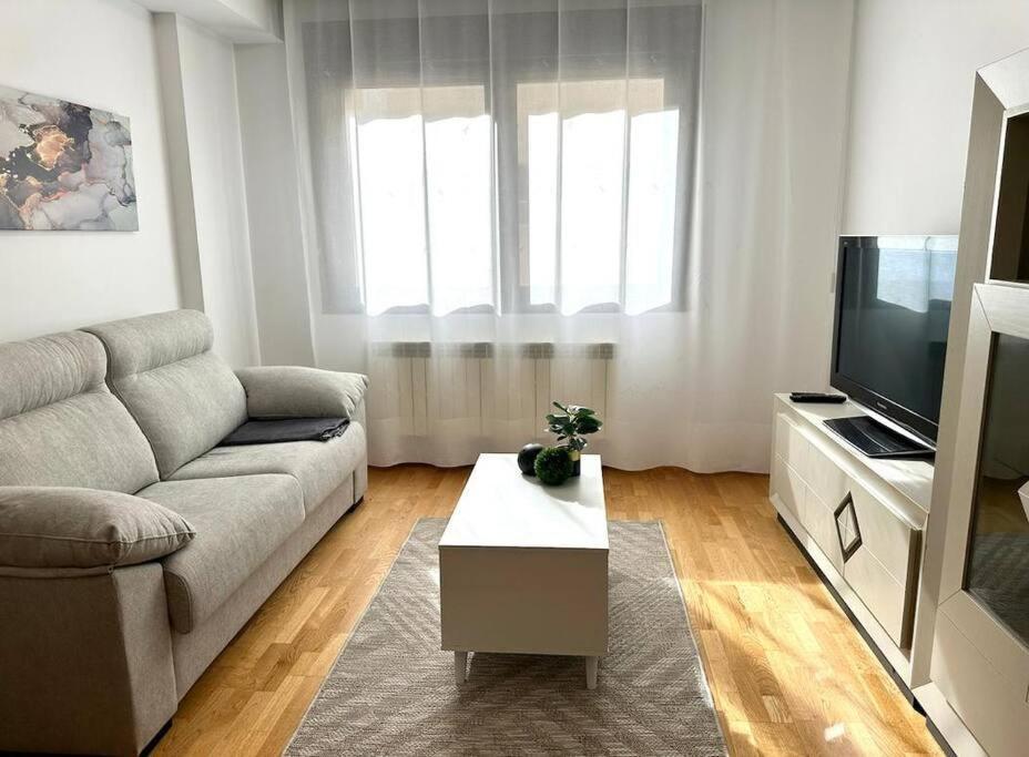 Studio 14 + Garaje Incluido. Nuevo, Elegante, Acogedor. Аро Экстерьер фото