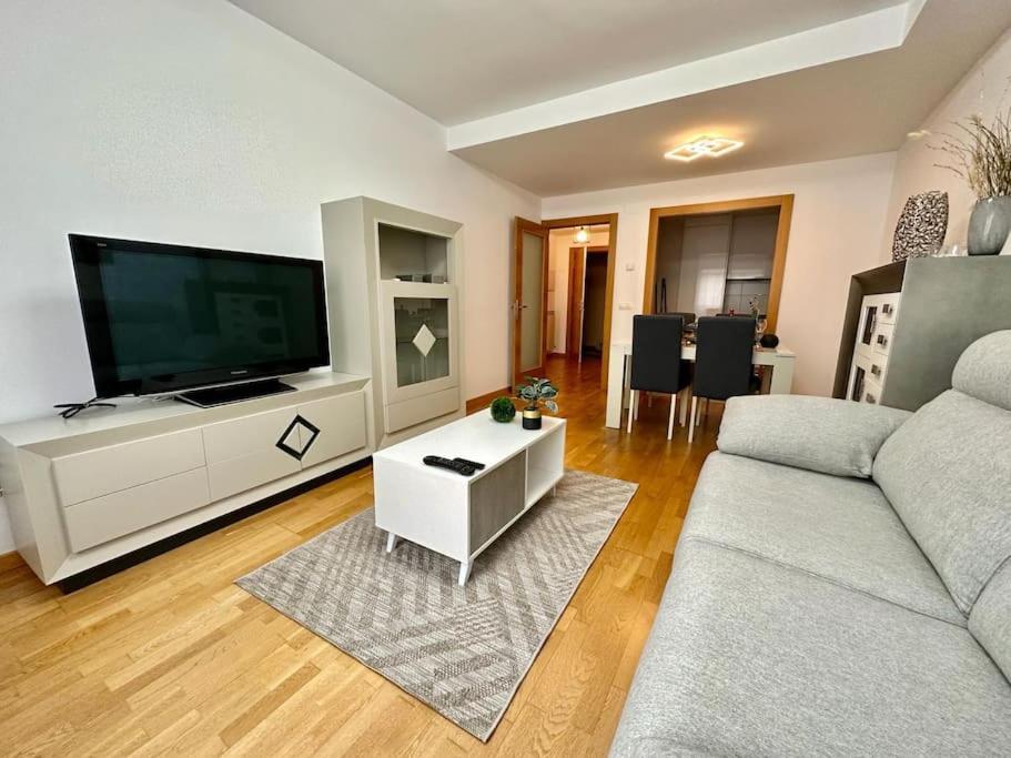 Studio 14 + Garaje Incluido. Nuevo, Elegante, Acogedor. Аро Экстерьер фото